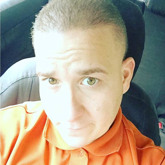 Meet your Posher, Anibal - Picture 1 of 1